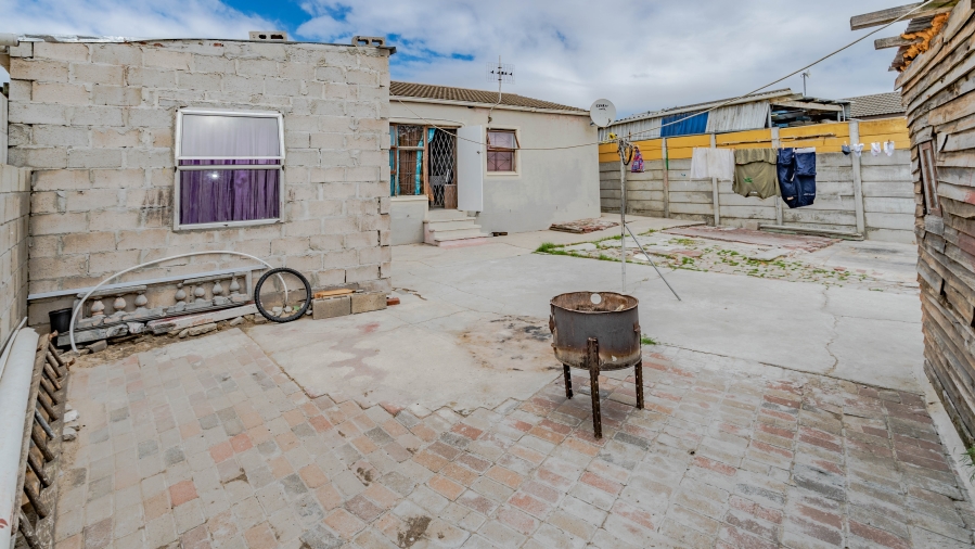 2 Bedroom Property for Sale in Hillcrest Heights Western Cape